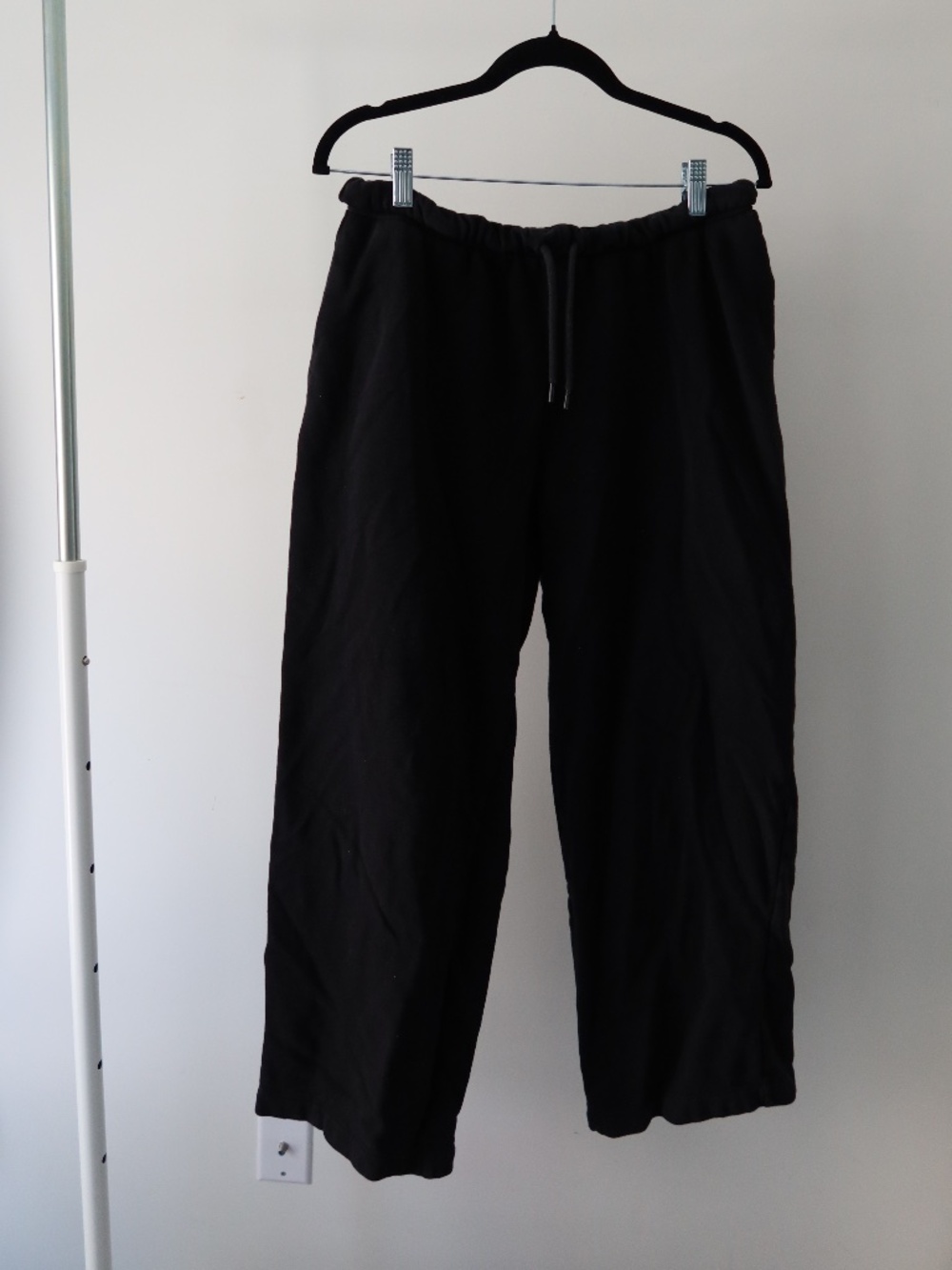 Old Navy Extra High-Waisted Fleece Sweatpants - Size M